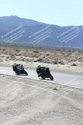 media/Dec-01-2025-Moto Forza (Mon) [[2daa91e15f]]/3-Beginner Group/Session 3 (Turn 16 Inside)/